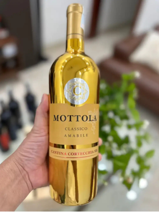 Vang Ngọt Ý Mottola Vincenzo Vàng 10° (Chai) 750ml