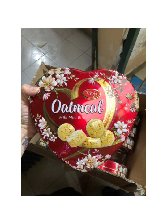 DATE 02/ 2026 Hộp Bánh yến mạch Oatmeal phô mai sữa trái tim 200g